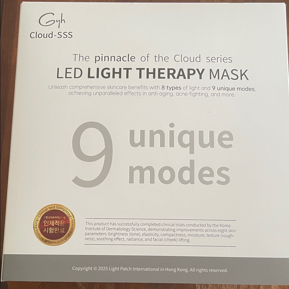 Cloud-SSS LED Light Therapy Mask